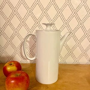 Thomas Mid Century Minimalist Tea/Coffee Pot